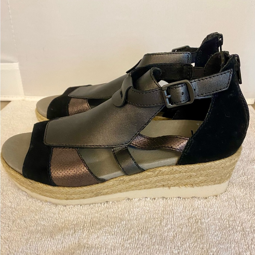 Earth Modena Jasmine Sandals - Black